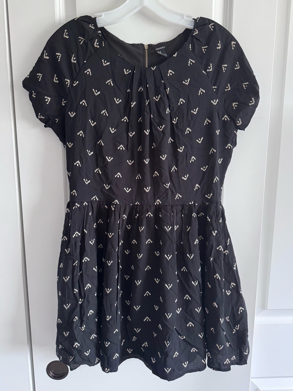 Forever 21 boho pleated dress features short sleeves and a cinched waist